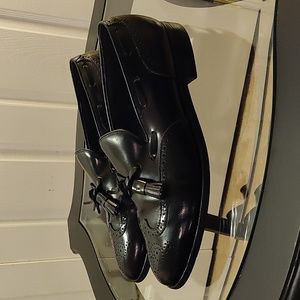 Johnston & Murphy Men's black tassel shoe's sz 10